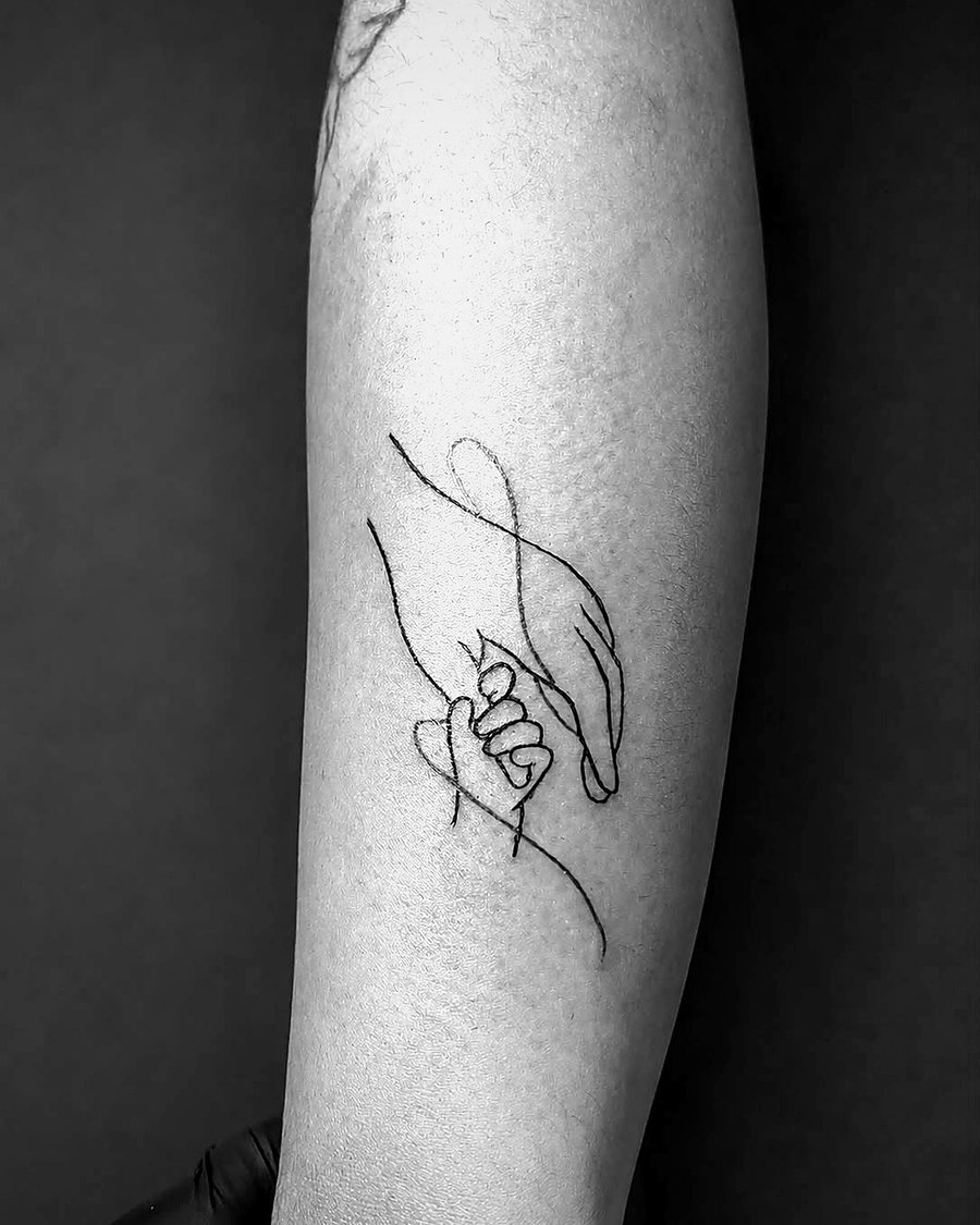 Mãos em fine line
